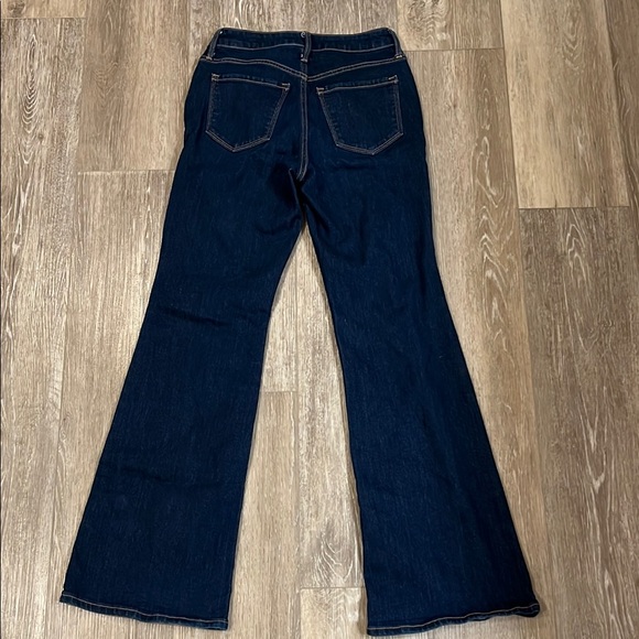 Old Navy Wow High Rise Flare Jeans - Dark Wash - Size 0 - Picture 3 of 3